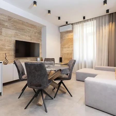 Deluxe Nila Appartement *