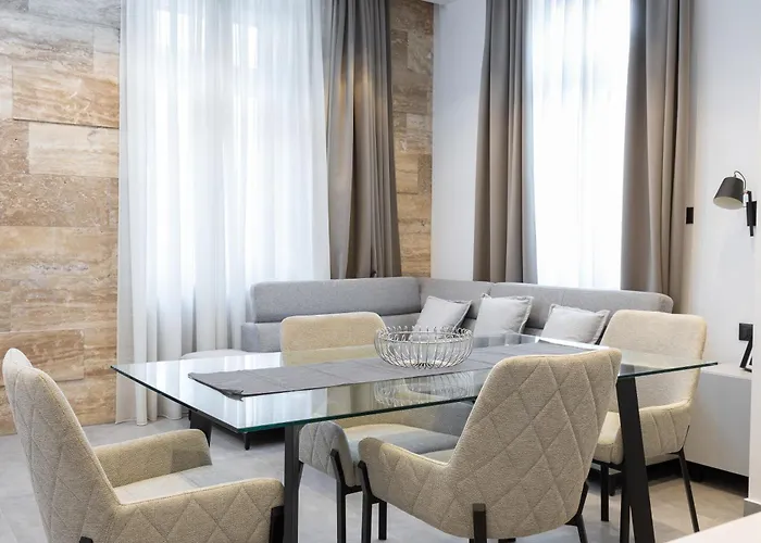 Deluxe Nila * 스플리트